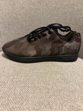 NOBULL- men’s 8 Dark Camo SuperFabric
Trainer.